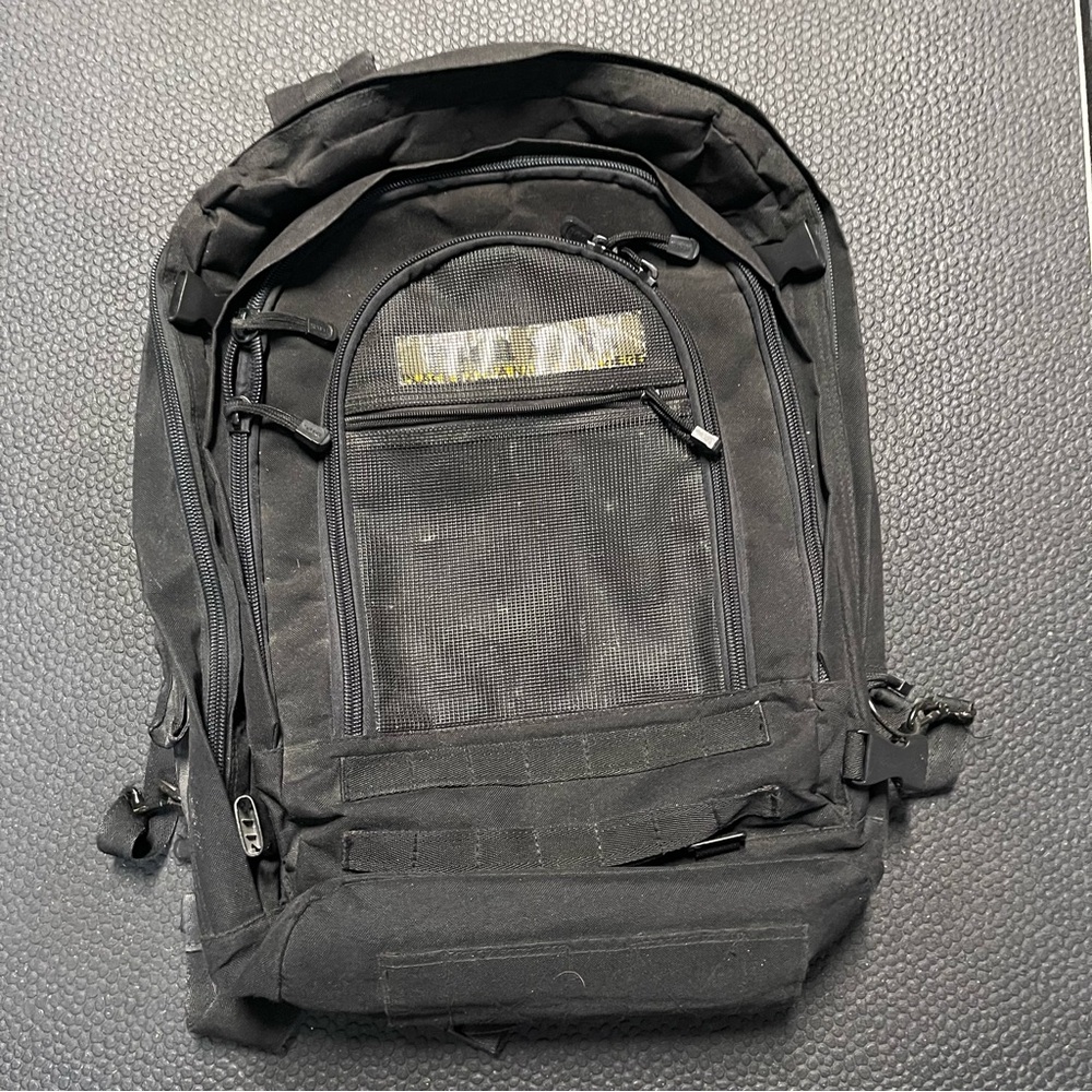 Black Durable Backpack With Adjustable Straps - image 1